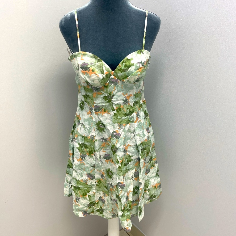 En Saison Size (S) Super cute Summer dress NWT